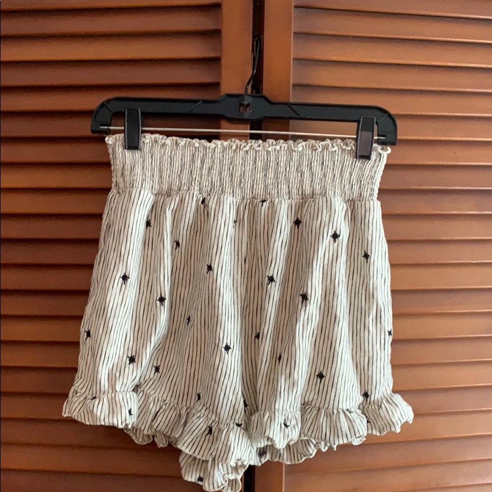 American Eagle High Waisted Cloth Shorts